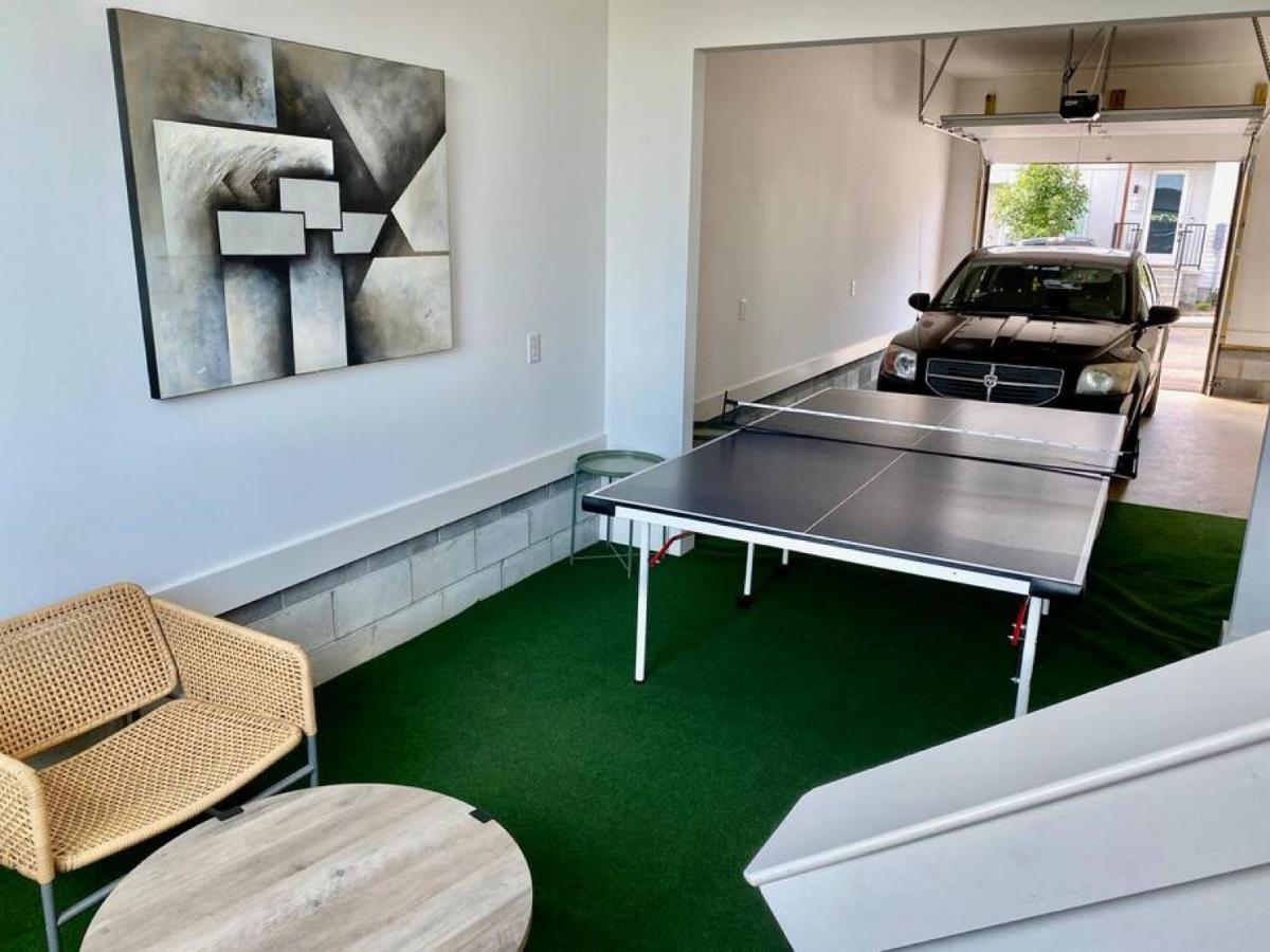 Big New And Modern With Skyline View Mural And Ping Pong 내슈빌 외부 사진